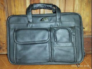 Orig Samsonite Leather Laptop Bag