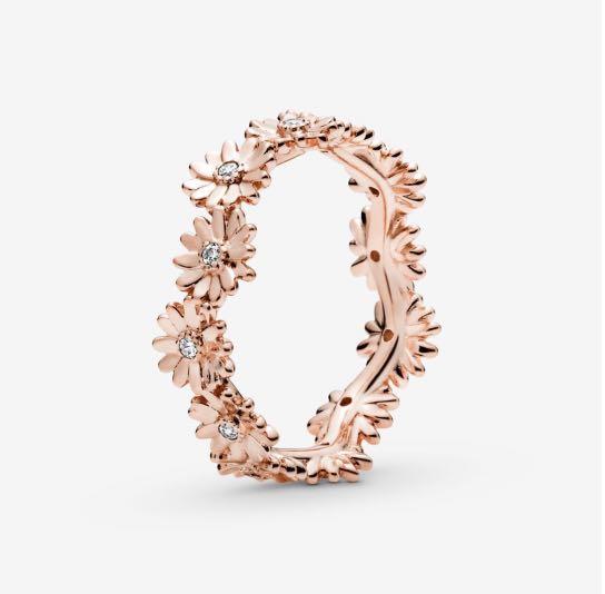 Pandora Sparkling Daisy Flower Crown Ring, Women's Fashion, Jewelry