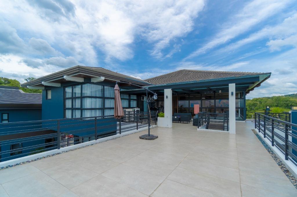 Parkridge Estate Valley Golf Modern house with pool for sale Rizal