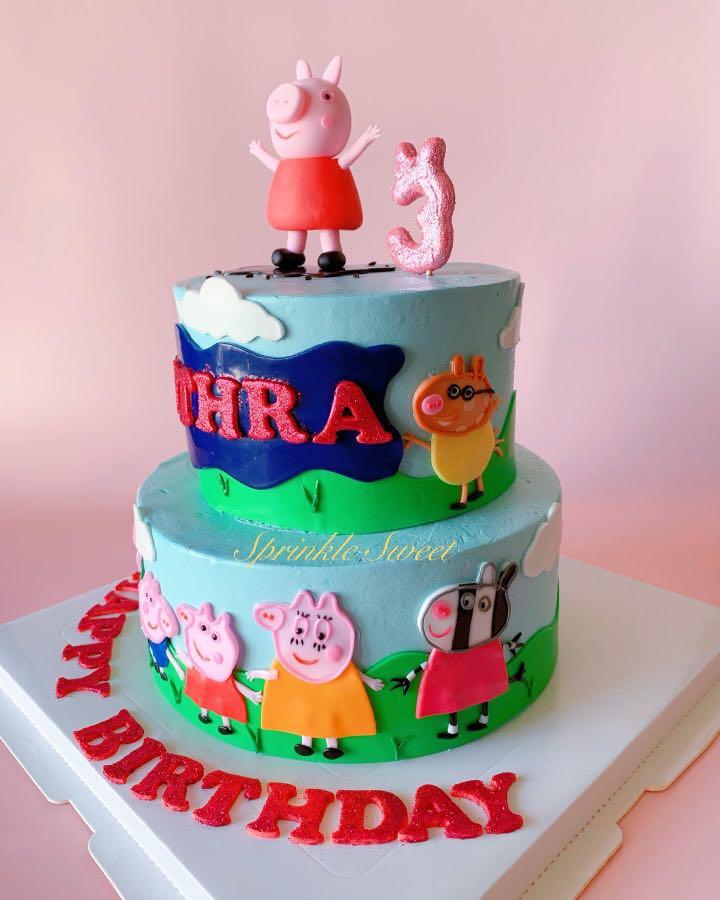Peppa Pig birthday cake | GastroGiddy