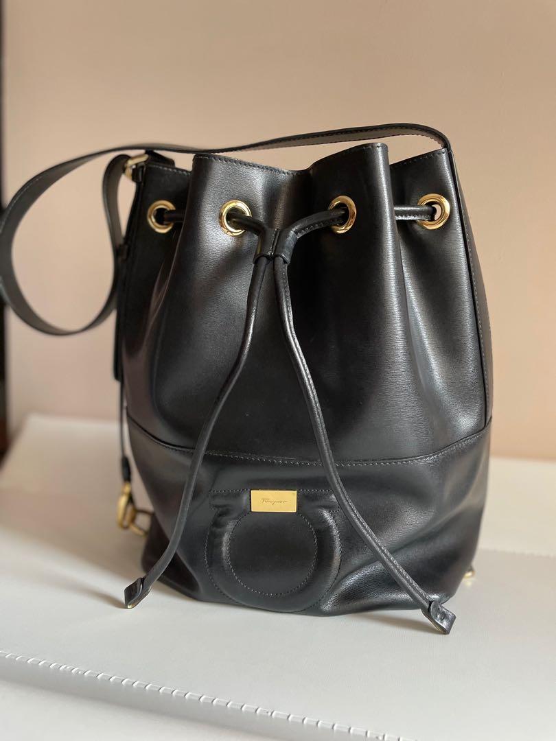 Salvatore ferragamo city outlet bucket bag