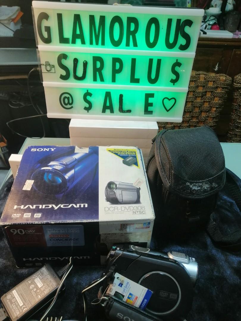 Sony handycam (Category: Video Cameras) located in General Mariano Alvarez. Submitted by ma.miafajardo1219 (Listing ID 1170969292, Image 1). Description: Sale!sony handy cam DCR/DVD MEMORY CARD👍4000php✔️ 25 megapixel optical zoom Complete accesories Issue-foggy sa lcd but no effect sa pag kuha ng photos or video And need naka charge Mahaba naman ang cord Selling this as is🙏#respectpost.