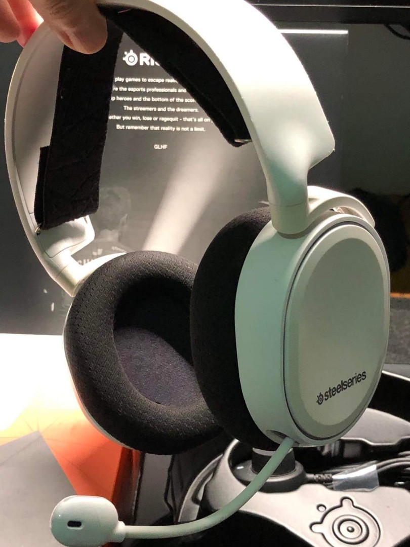 Steelseries Arctis 5 No issue Working 