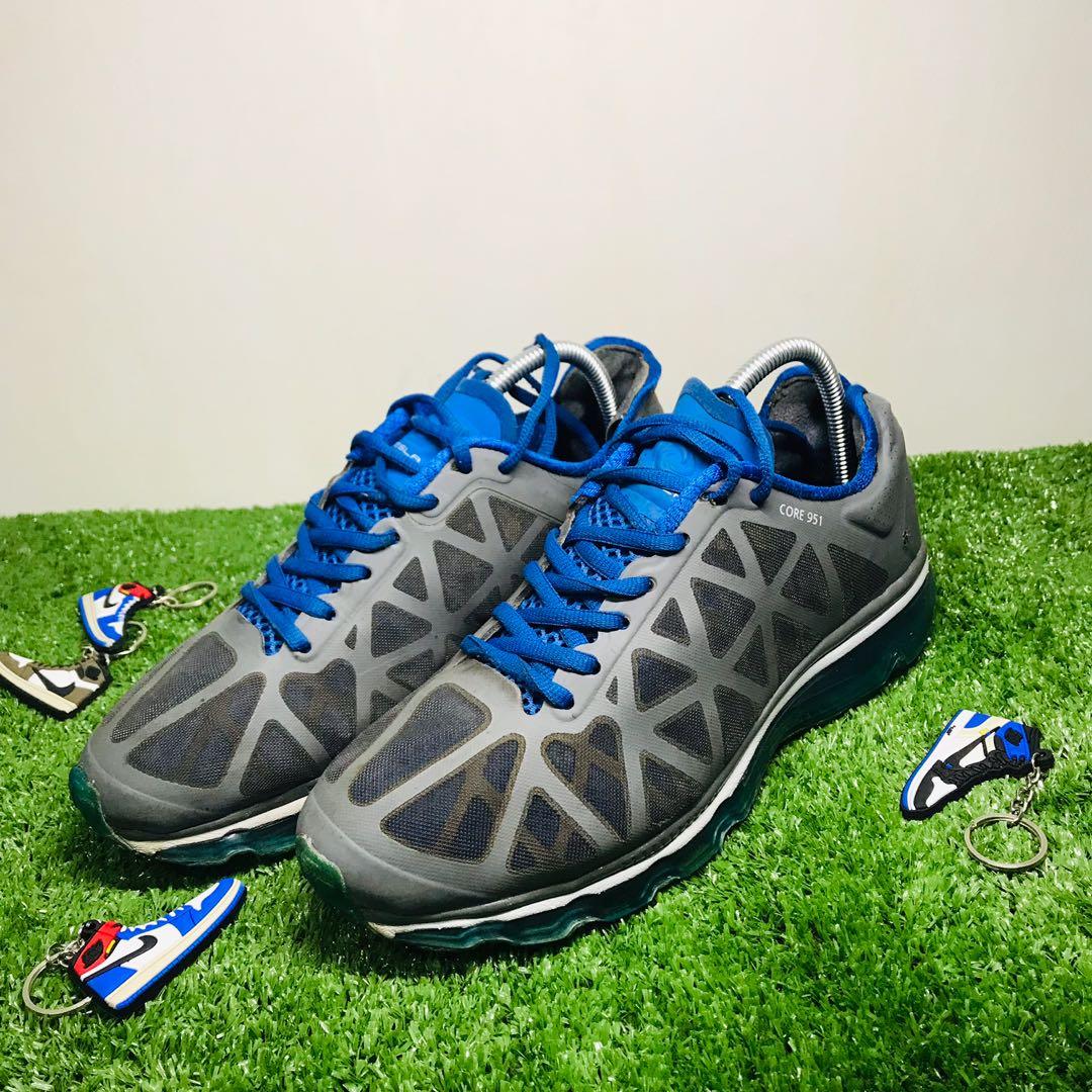 Tesla sales running shoes