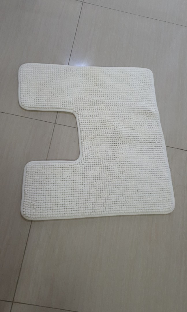 Toilet bowl mat, Furniture & Home Living, Bathroom & Kitchen Fixtures