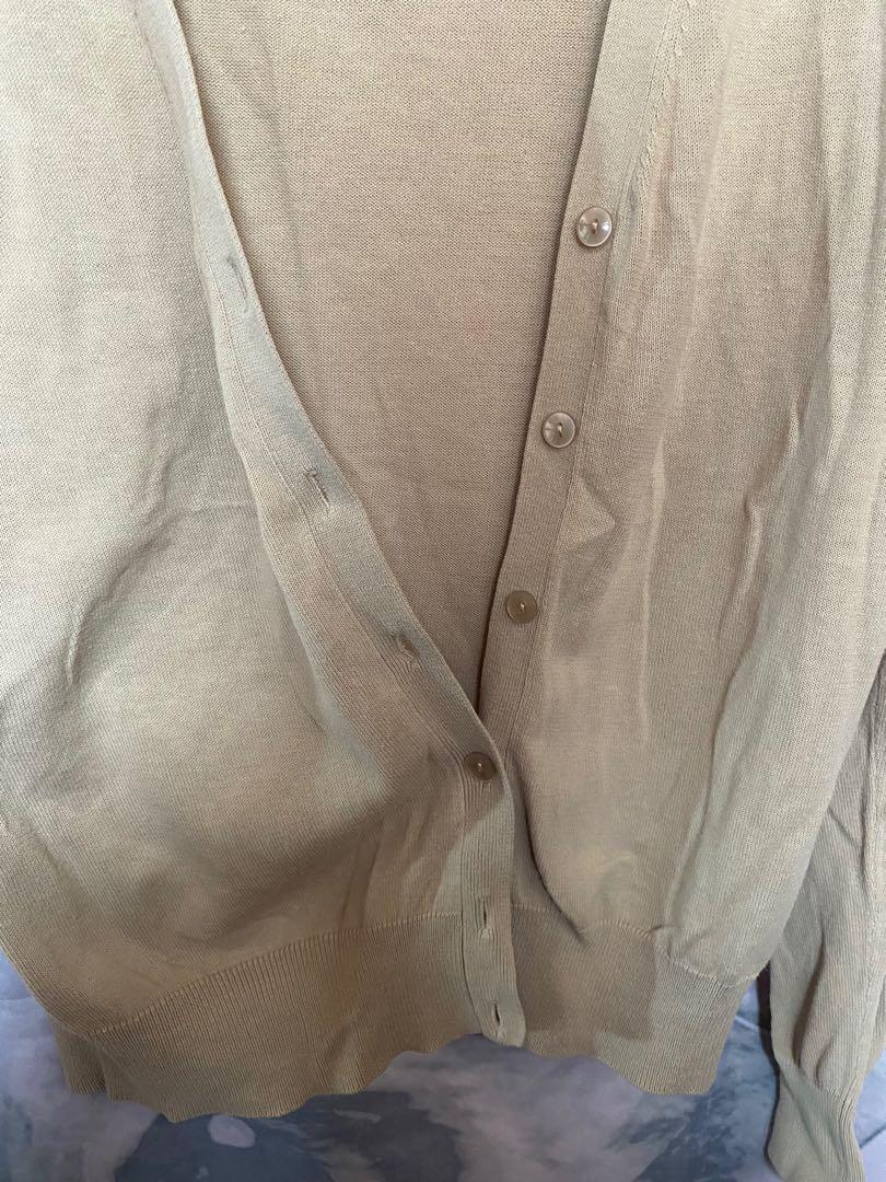 Uniqlo beige cardigan (small) (Category: Coats, Jackets and Outerwear) located in Malabon City. Submitted by jennyace (Listing ID 1171047255, Image 3). Description: - original Uniqlo - size Small - complete buttons; no issues MOP: GCash, BPI Delivery: c/o buyer; Grab, Lalamove, GoGo Xpress.