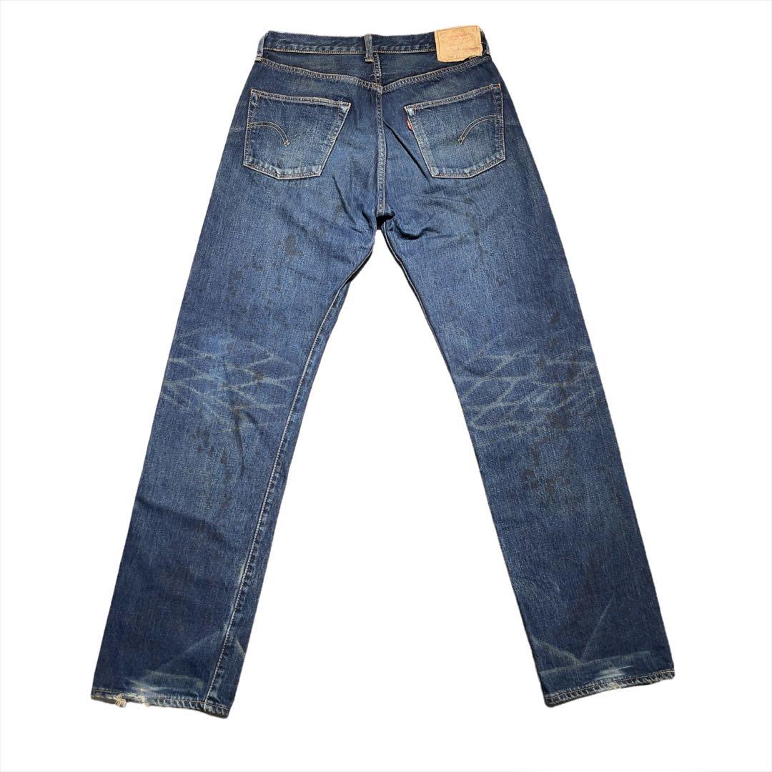 Vintage Levis 501 Big E (Category: Jeans) located in Manila. Submitted by allinthiswall (Listing ID 1170956339, Image 1). Description: vintage #Levis 501xx japan 🇯🇵 made 100% cotton red line selvedge jeans., 33’ waist on levis patch, hidden copper rivet on back pockets., nice fade details & sturdy pair 👖 #levis501 waist : 33’ inseam : 32’ leg opening : 8’ length : 43’.