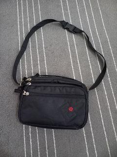 Weist bag / shoulder bag