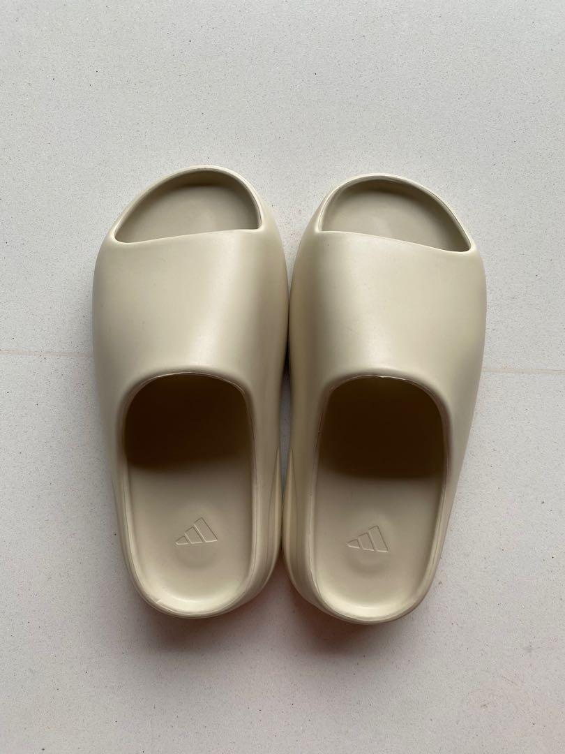YEEZY SLIDES 6 US/UK BONE WHITE, Women's Fashion, Footwear, Flipflops and  Slides on Carousell