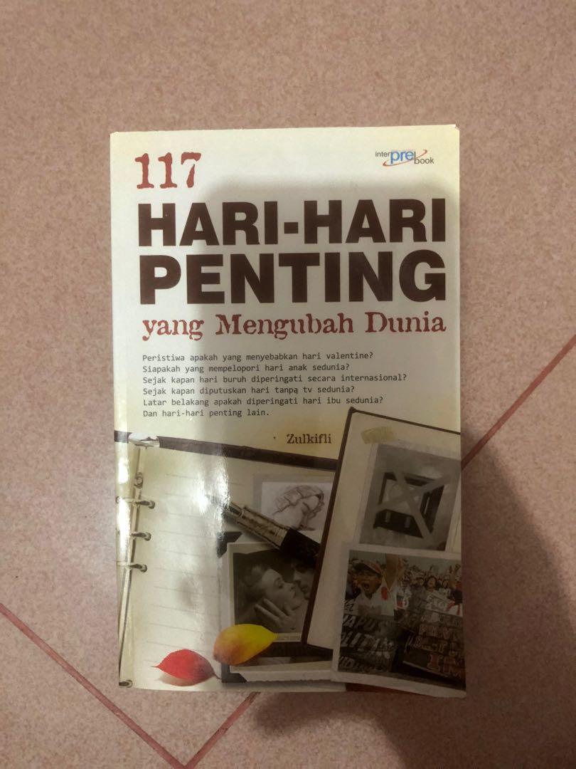 117 harihari penting yang mengubah dunia, Buku & Alat Tulis, Buku di