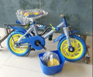 兒童 腳踏車 輔助輪 三輪車 全新無使用過，家長免擔心病毒、細菌、COVID-19～