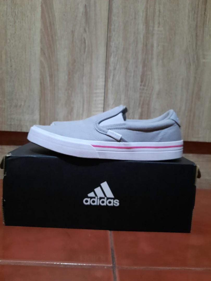 Adidas slip on (Category: Sneakers) located in Manila. Submitted by jbnet (Listing ID 1171158331, Image 1). Description: •Adidas slip on (Women) •Light gray •Size 6 US •Used 3 times only •Bought last Dec 2021 •RFS too many shoes •Last price posted.