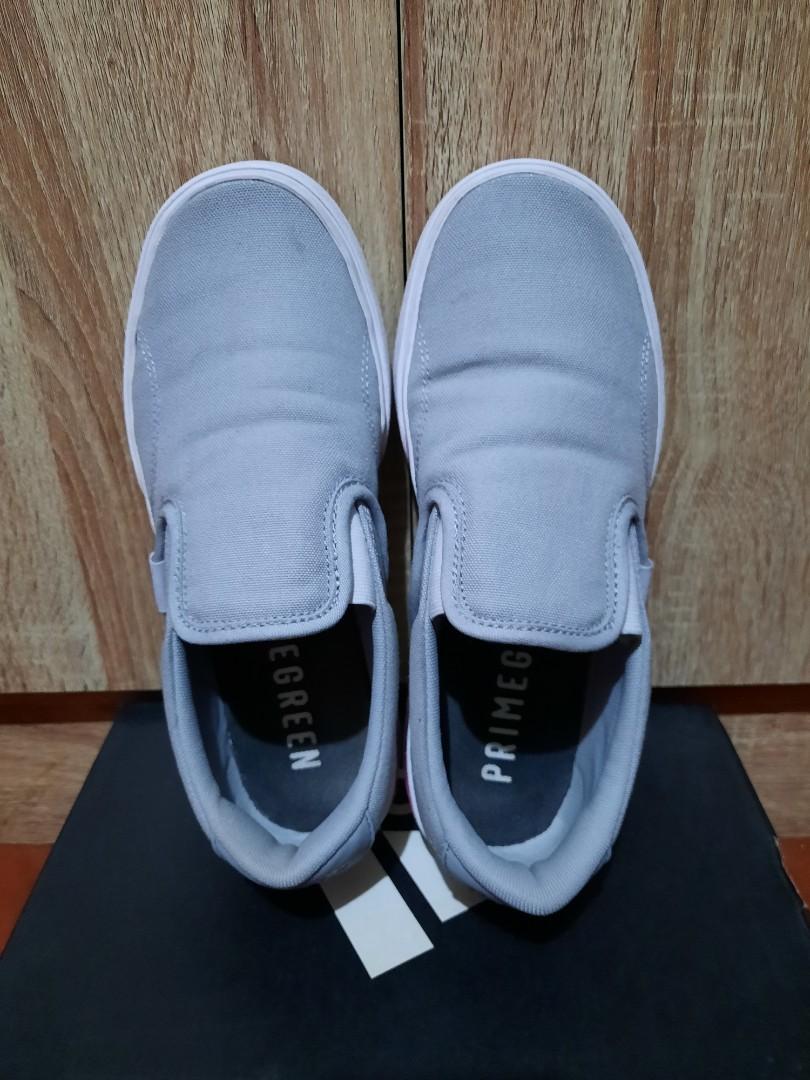Adidas slip on (Category: Sneakers) located in Manila. Submitted by jbnet (Listing ID 1171158331, Image 2). Description: •Adidas slip on (Women) •Light gray •Size 6 US •Used 3 times only •Bought last Dec 2021 •RFS too many shoes •Last price posted.