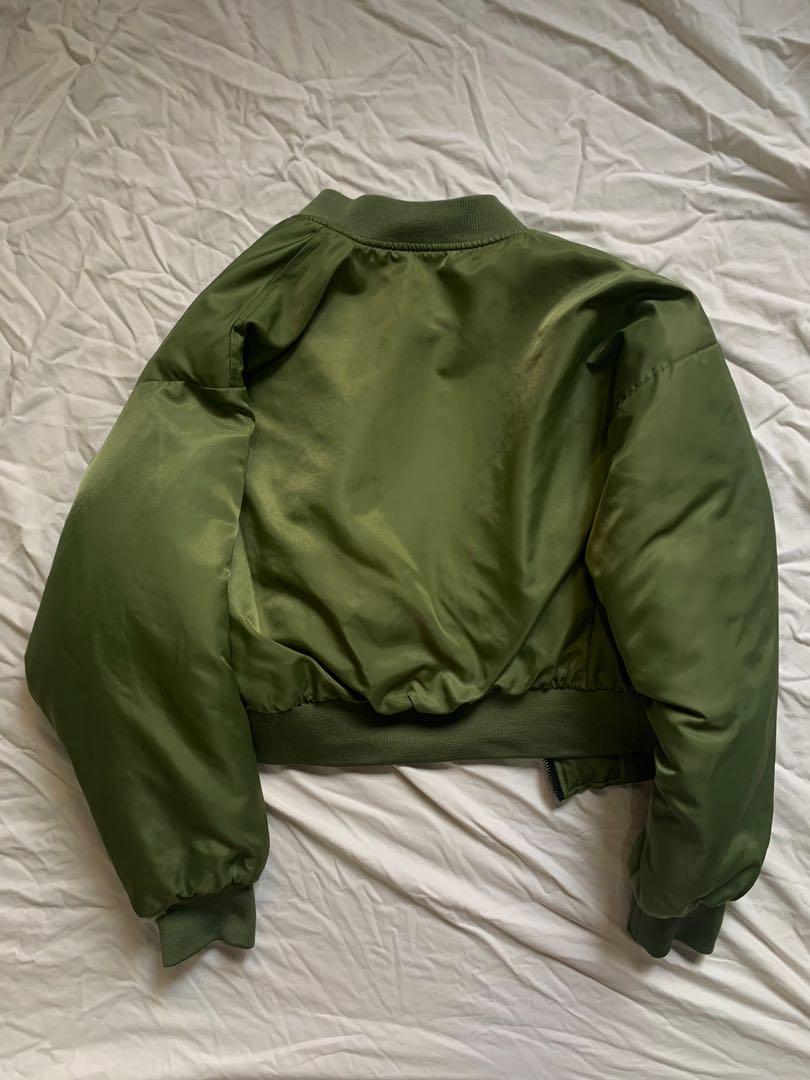 Army Green Puffer Bomber Jacket, Women's Fashion, Coats, Jackets and Outerwear on Carousell