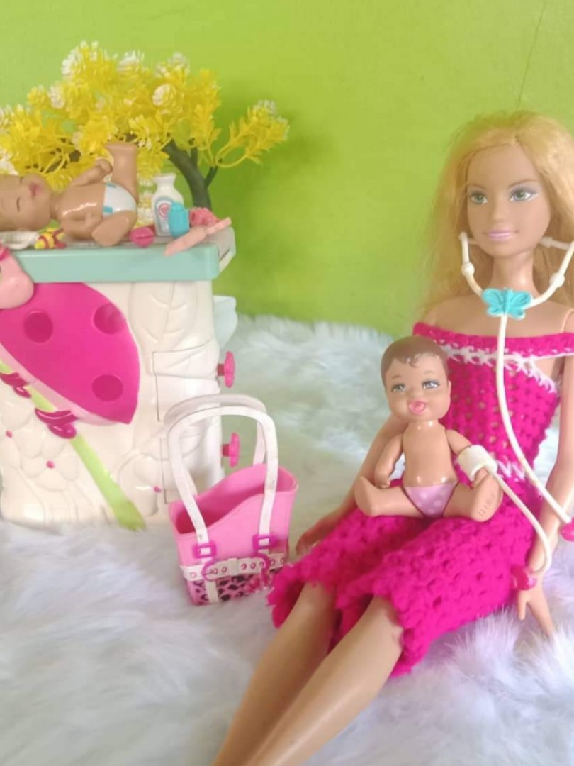 barbie pediatre toys r us