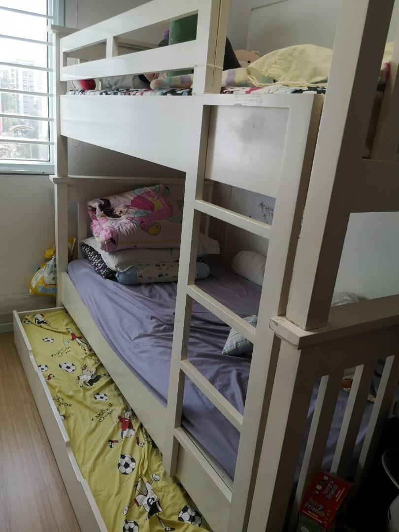 Bunk bed + floor bed or can dismantle and available 2 single bed