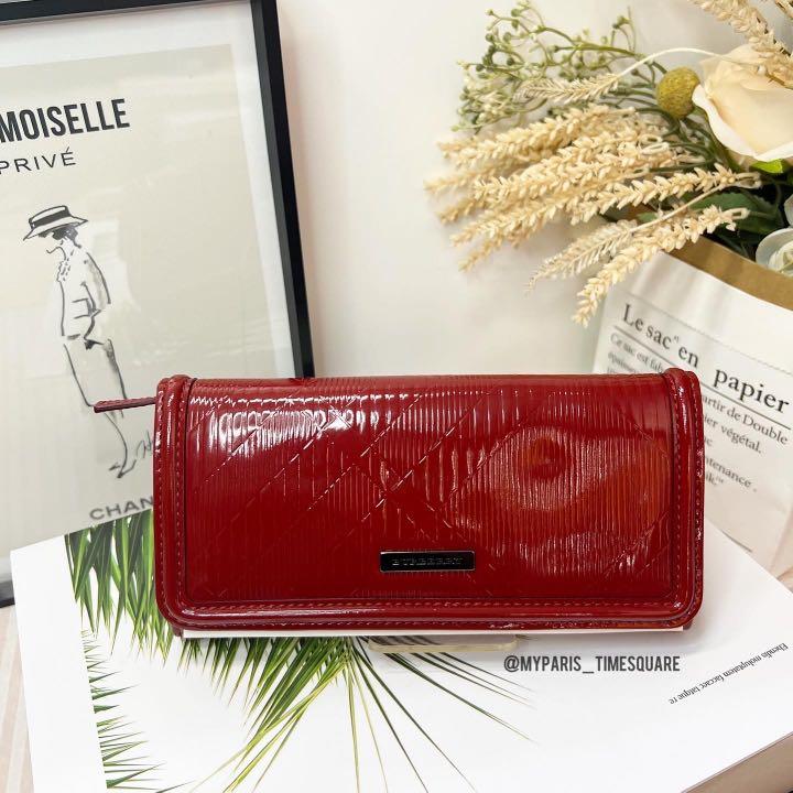 B.u.r.b.e.r.r.y Military Red Check Patent Leather Wallet