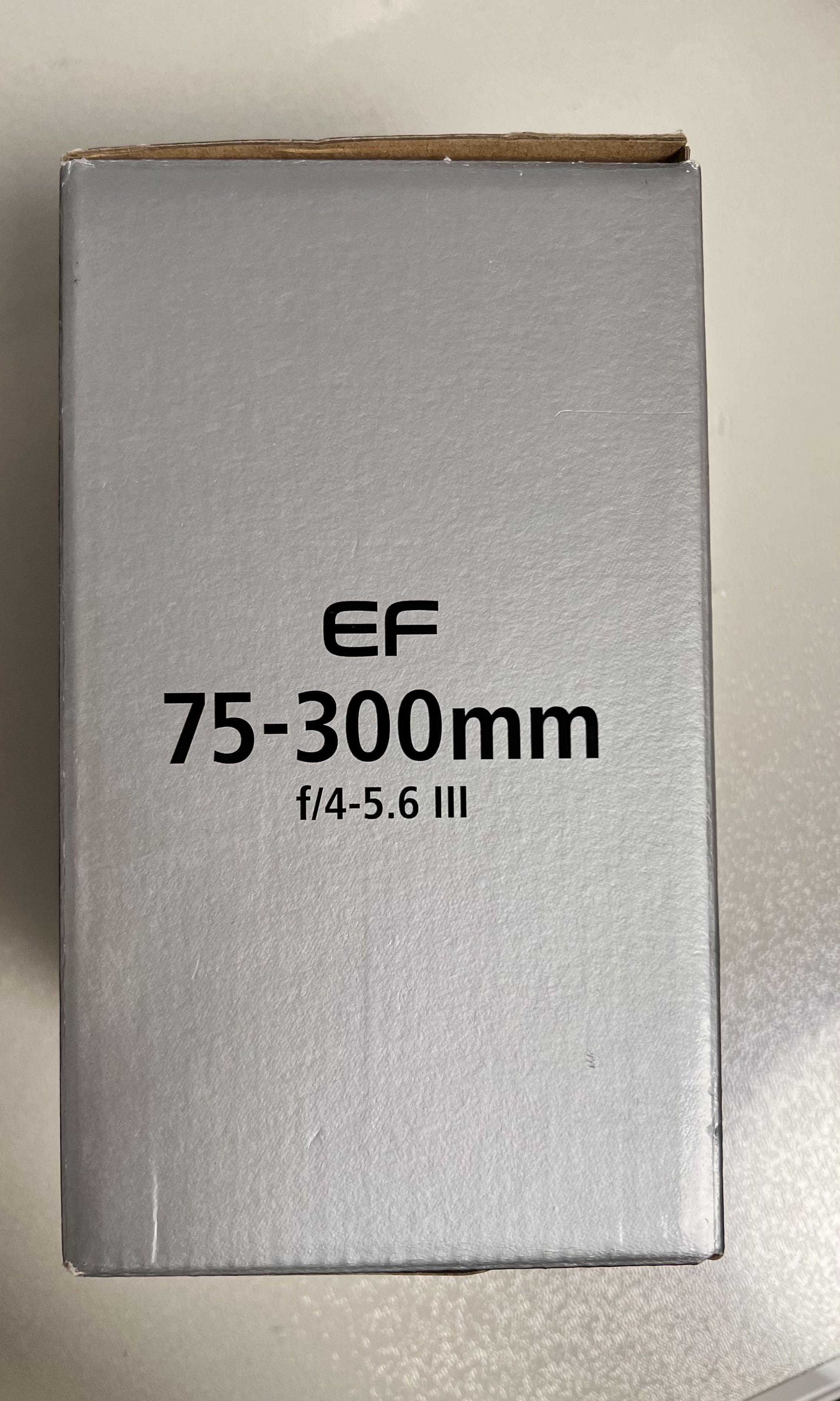 Objetivo zoom telefoto Canon EF 75-300mm f/4-5.6 III para cámaras Canon SLR