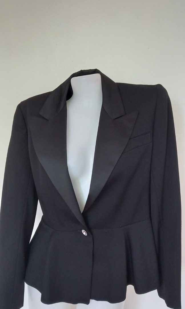Chick blazer, Women's Fashion, Coats, Jackets and Outerwear on Carousell