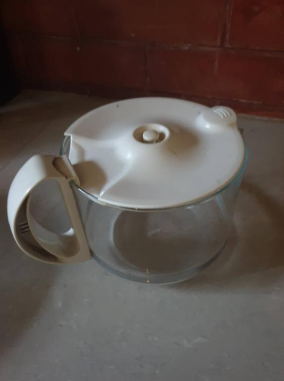 coffee pitcher (Category: Coffee & Tea Tableware) located in Pasig City. Submitted by germainepatdu (Listing ID 1171156063, Image 2). Description: spare coffee pitcher, coffee machine is no longer working .