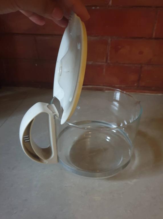 coffee pitcher (Category: Coffee & Tea Tableware) located in Pasig City. Submitted by germainepatdu (Listing ID 1171156063, Image 3). Description: spare coffee pitcher, coffee machine is no longer working .