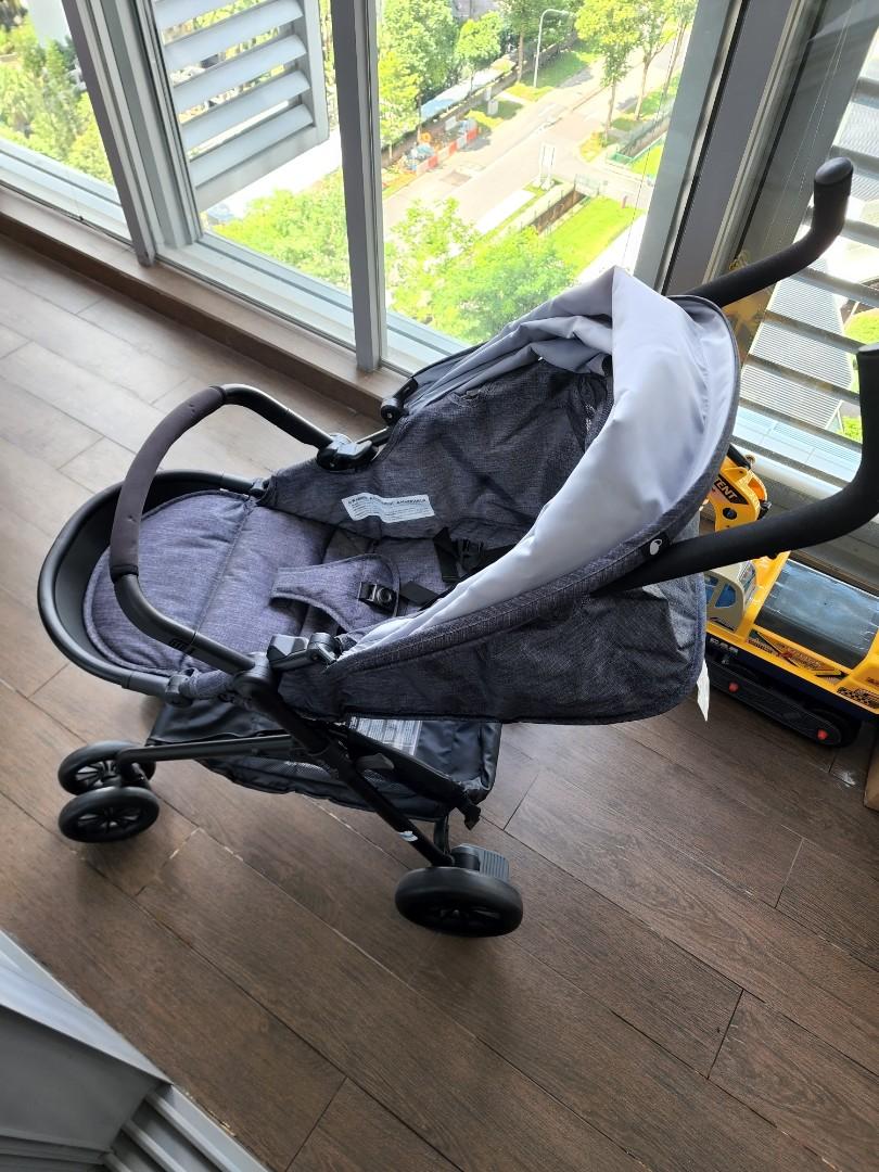 Evenflo Sibby Travel System, Babies & Kids, Going Out, Car Seats on
