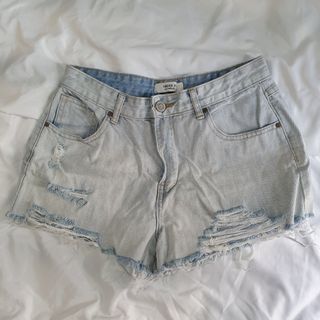 (Category: ) located in . Submitted by mariaspreloved (Listing ID 1171120802, Image 1). Description: .
