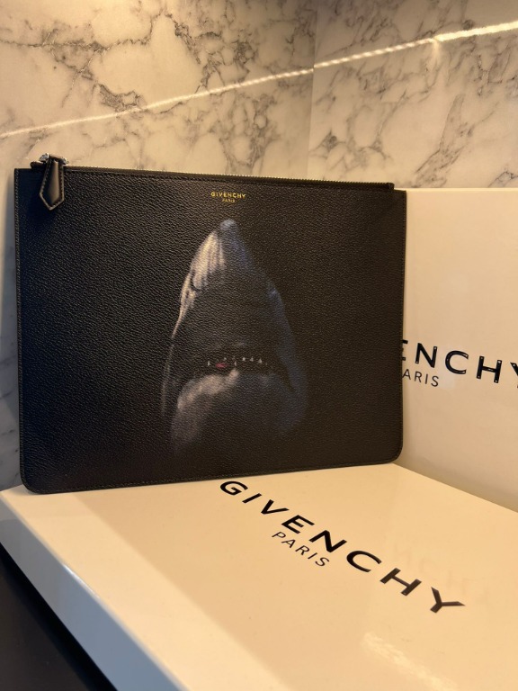 GIVENCHY SHARK CLUTCH