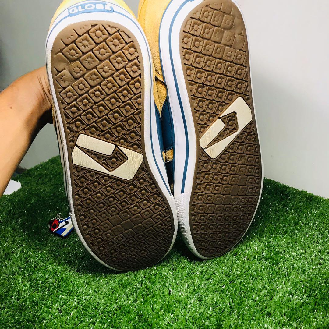 Globe hot sale running shoes