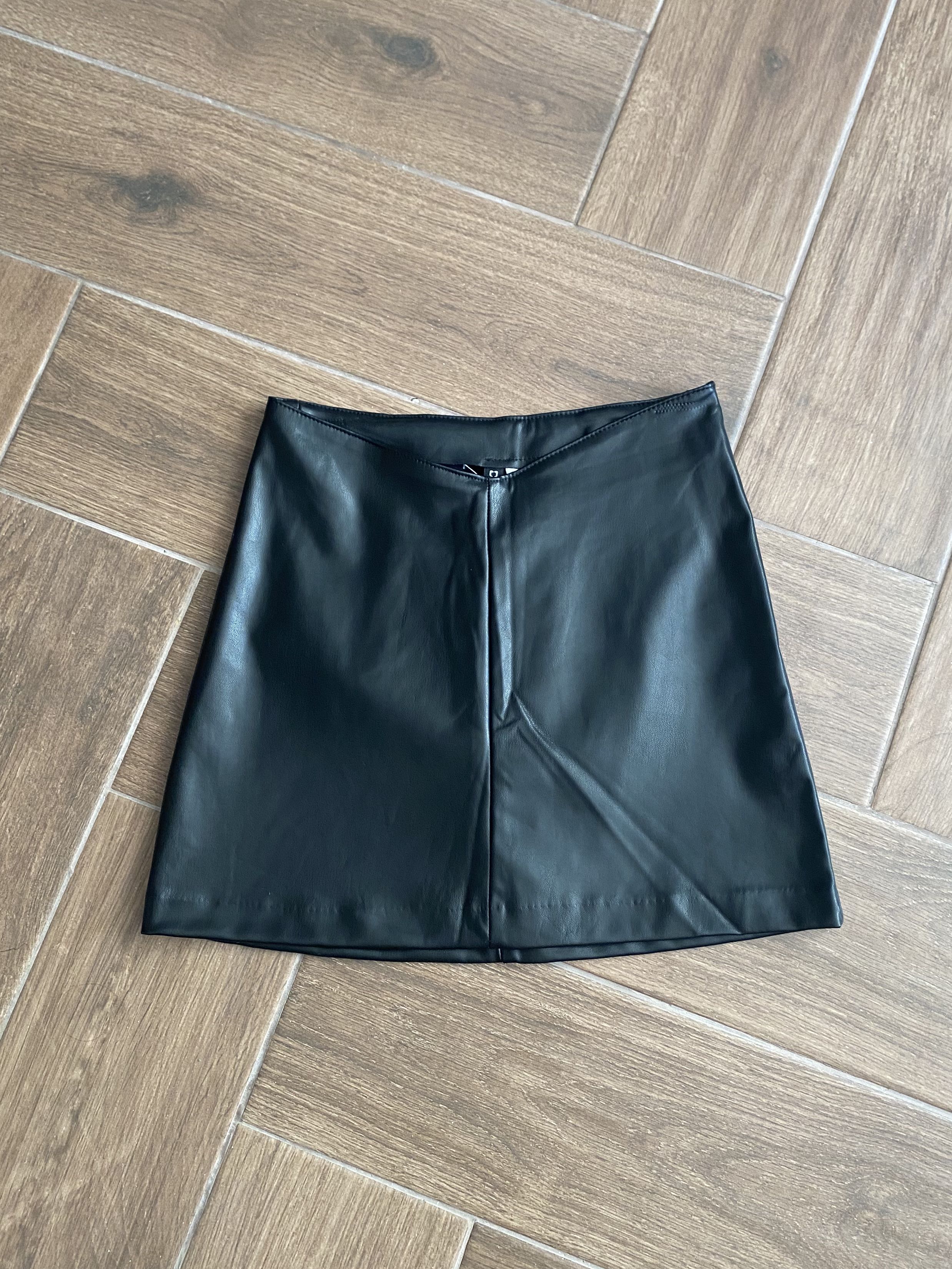 H&M leather skirt, Women's Fashion, Bottoms, Skirts on Carousell