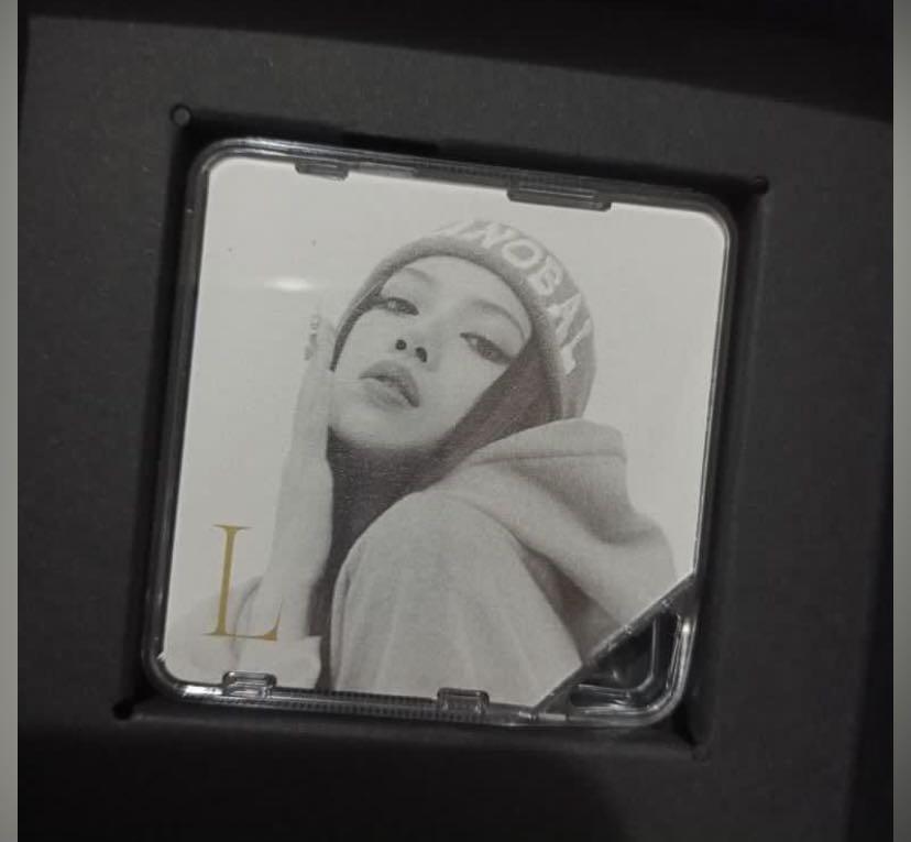 Lalisa album-airkit (Category: CDs & DVDs) located in Quezon City. Submitted by holena (Listing ID 1171145504, Image 2). Description: -Complete inclusion -unsealed .