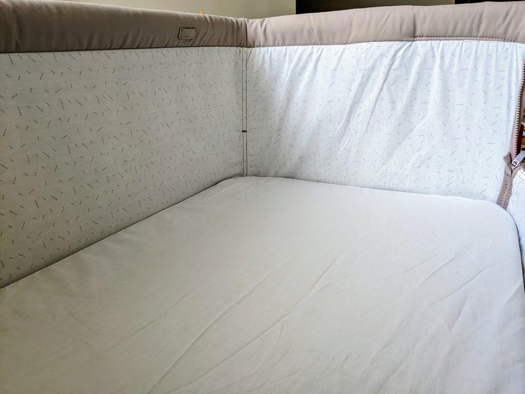 Like New Chicco Next 2 Me cot/ sidecar, Babies & Kids, Baby Nursery