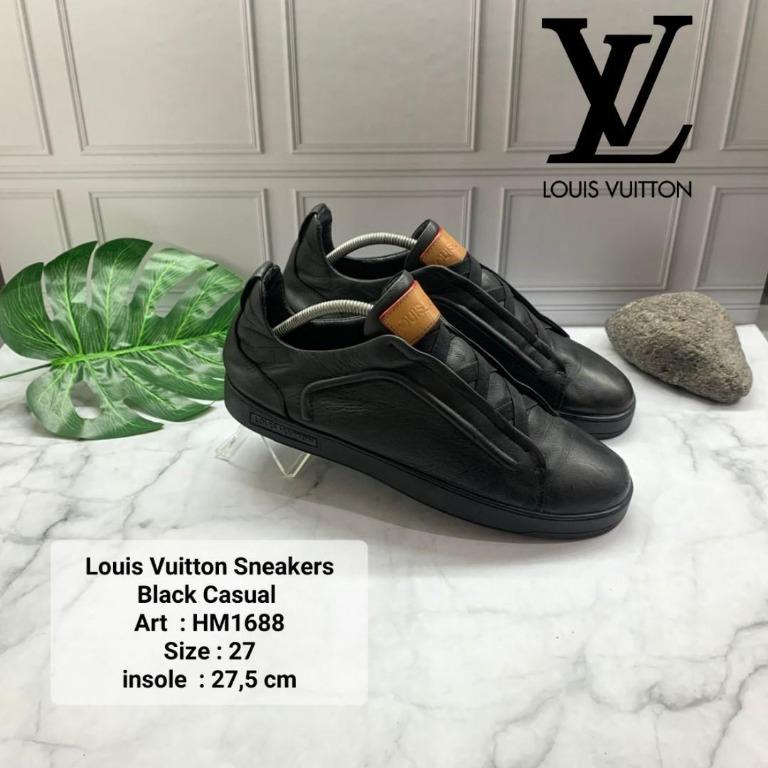 Sepatu LV Louis Vuitton size 43, Fesyen Pria, Sepatu , Sneakers di