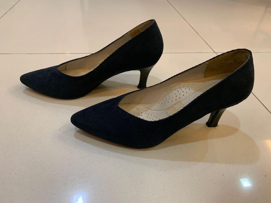 Navy blue deals 3 inch heels