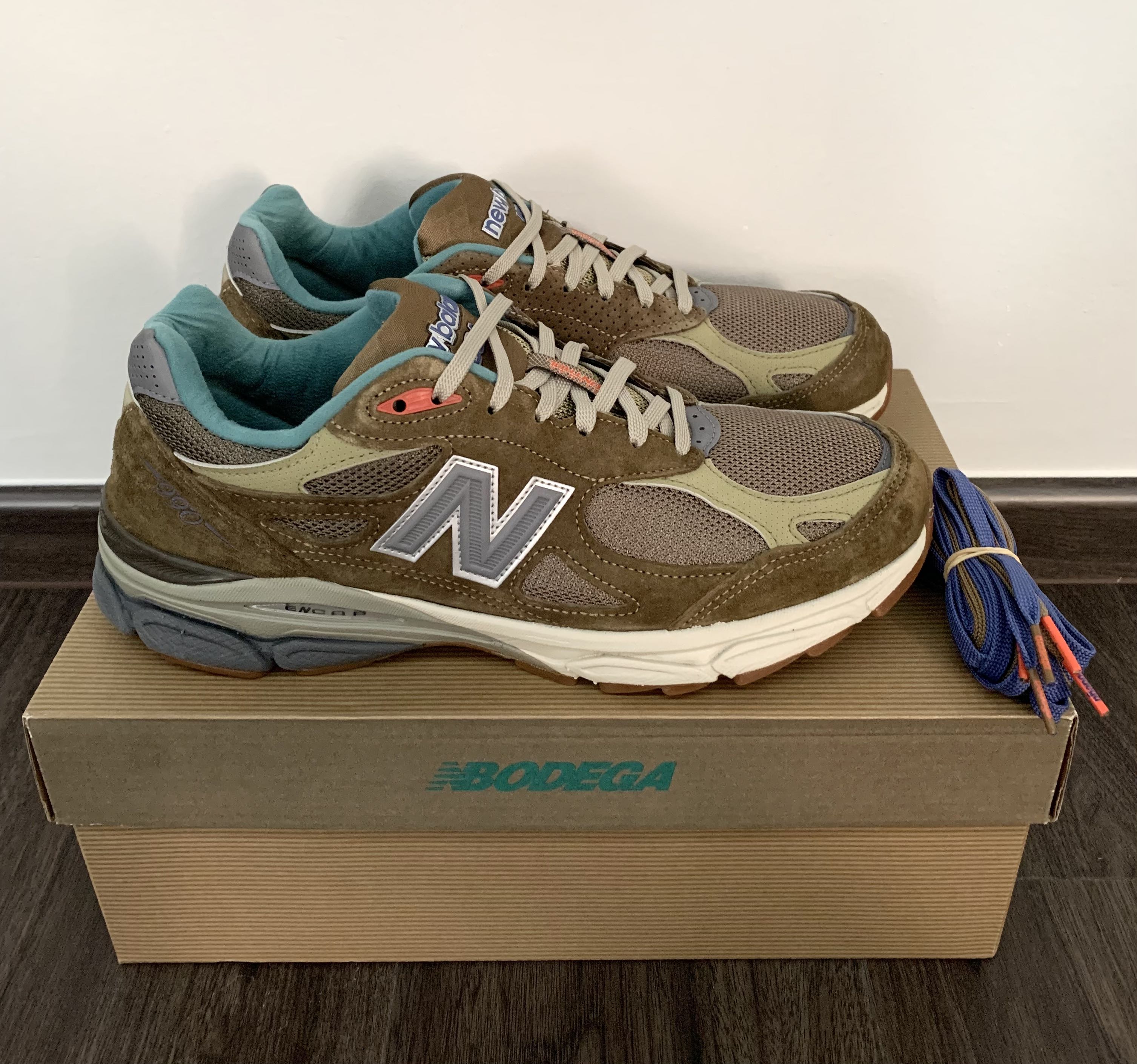 New balance x Bodega 990V3 “Here to stay”, Men's Fashion, Footwear, Sneakers on Carousell