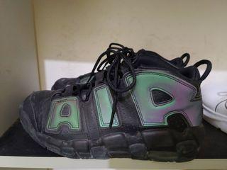 NIKE AIR MORE UPTEMPO SE GS 反光球鞋