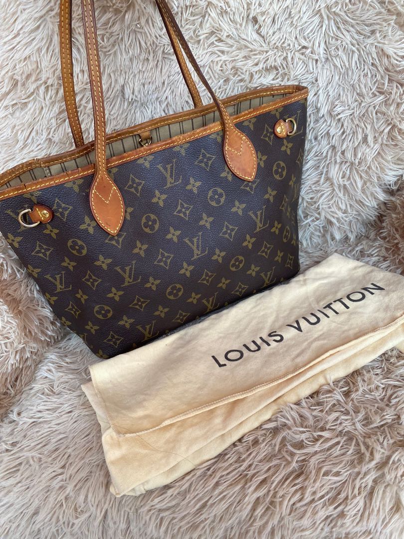 Louis vuitton Palermo PM (Original) from greenbelt, Women's Fashion, Bags &  Wallets, Purses & Pouches on Carousell