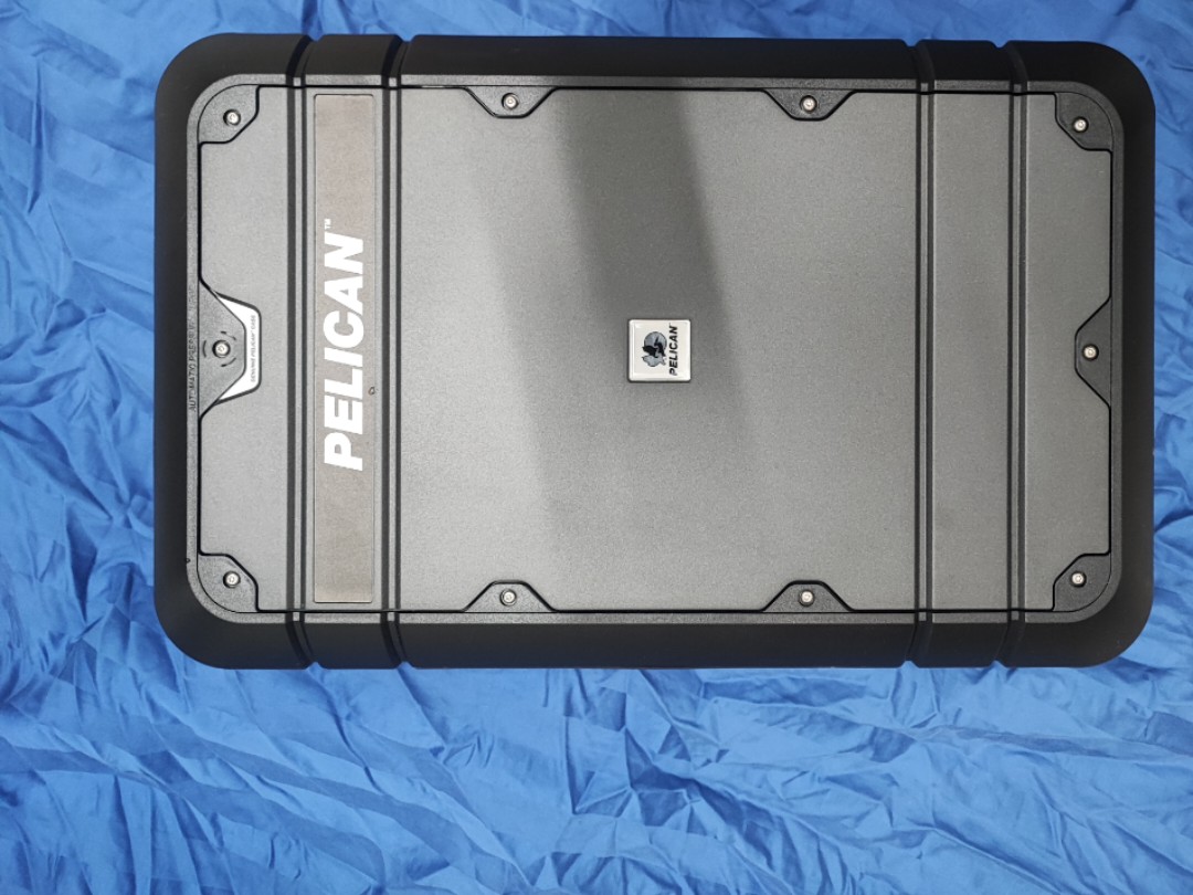 Pelican Elite Carry On Luggage, Hobbies & Toys, Travel, Luggages on