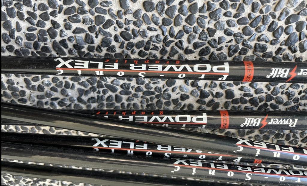 Powerbilt 'ProSonic' Full iron set 3SW R/H, Sports Equipment, Sports