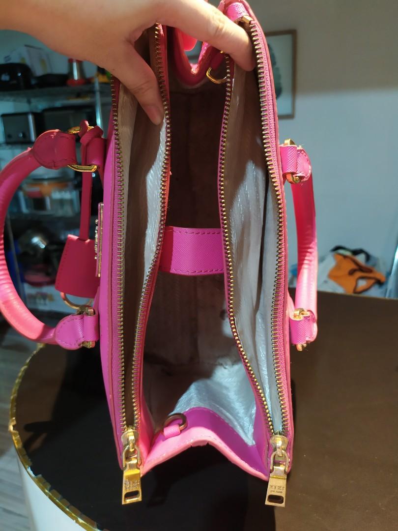 Prada ins. Pink structured hand bag sling bag, Women's Fashion