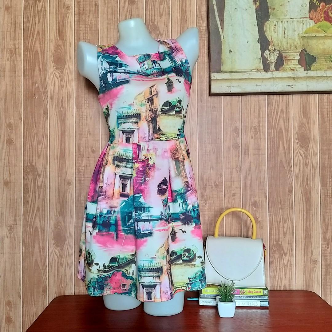 Printed pink dress (Category: Dresses) located in Manila. Submitted by asdf_g_hjkl (Listing ID 1171123360, Image 1). Description: .