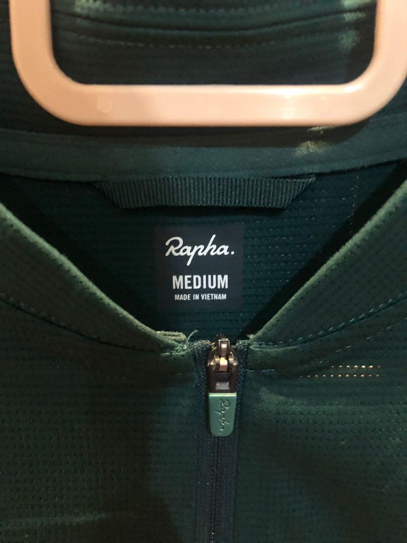 Rapha Jersey (Category: Activewear) located in Bangi. Submitted by nizarsuhaimi (Listing ID 1171241098, Image 3). Description: Condition 9/10 Beli dgn org x sempat pakai sbb besar Size M.