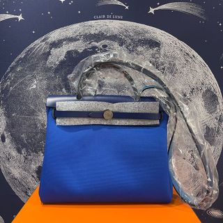 （分類：）位於 。 由 Debriche 提交（商品編號 1171233878，圖片 1）。簡介： 。