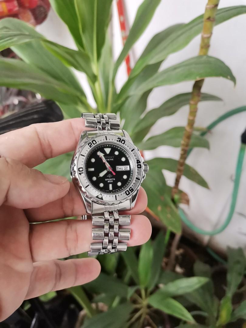 Seiko Kinetic SKJ137P1 Sport 200 Meters Luxury Watches on Carousell