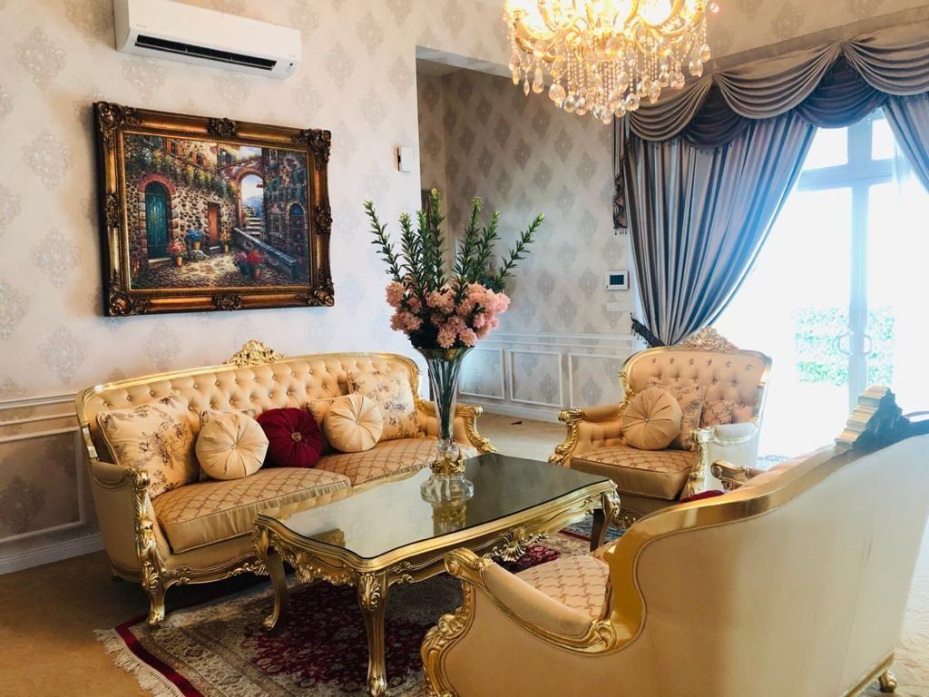 Emperor classic shop furniture