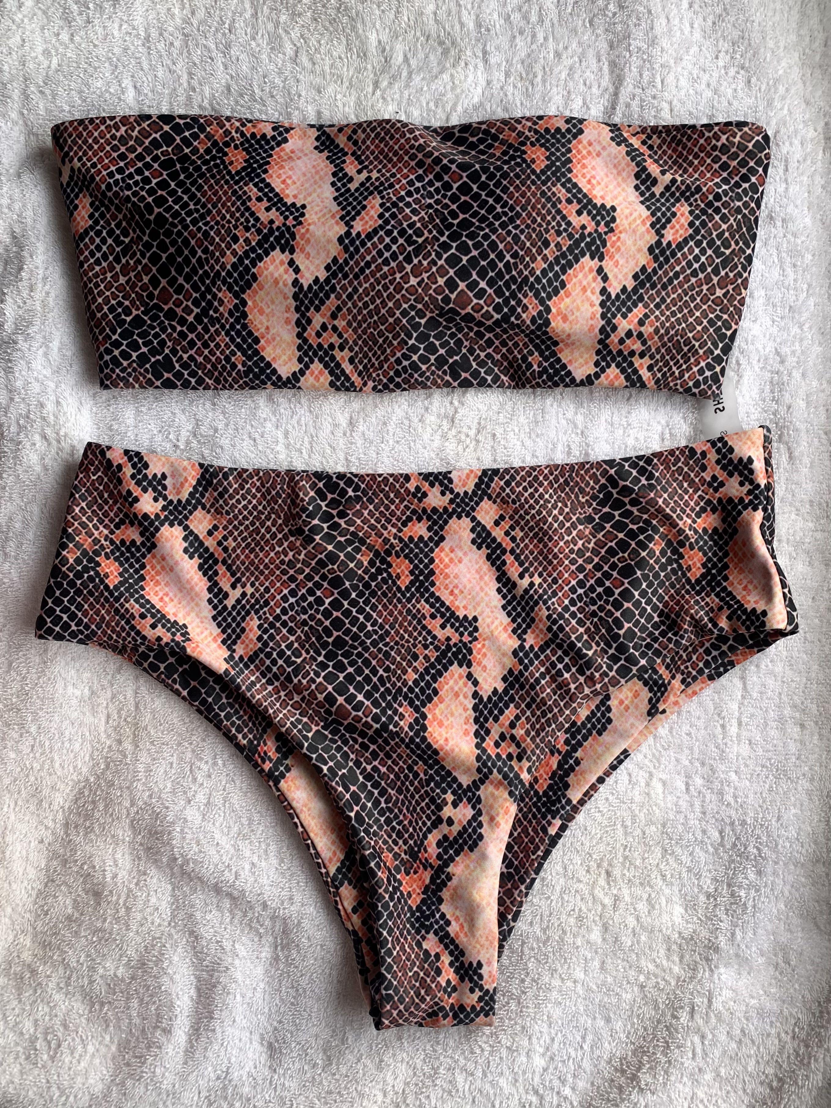 Shein Two Piece Bandeau Swimsuit (Category: Bikinis & Swimsuits) located in Caloocan City. Submitted by astherielle13 (Listing ID 1171146882, Image 1). Description: only worn once, size S, padded.