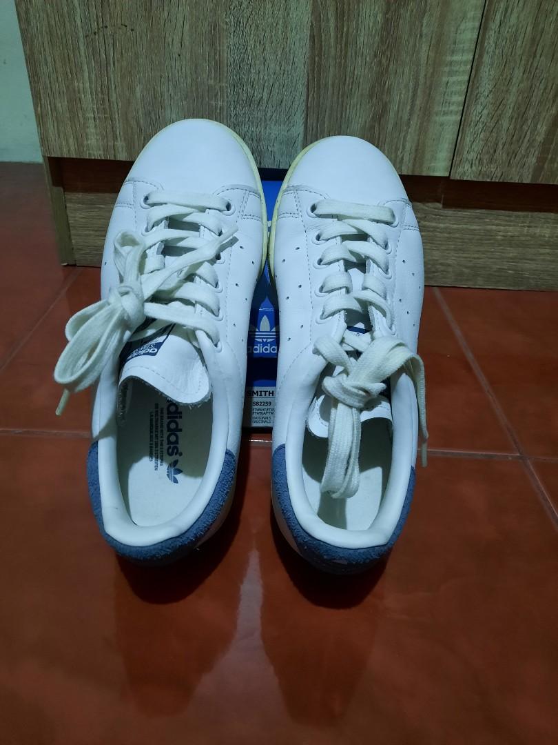 Stan Smith Adidas (Category: Sneakers) located in Manila. Submitted by jbnet (Listing ID 1171091078, Image 2). Description: •Stan smith (Authentic) •US 5 1/2 (Gamuza texture at the back) •Last price posted •Message me for addt'l pics.