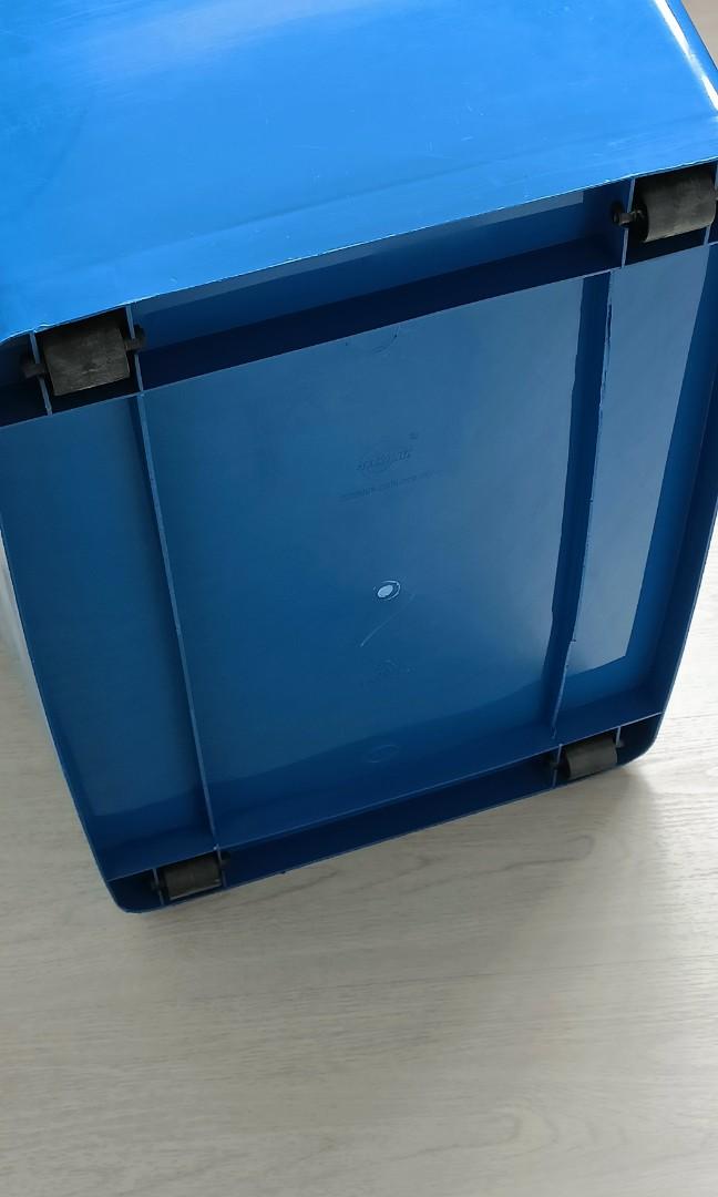 Big Storage box with 4 rollers underneath, Furniture & Home Living
