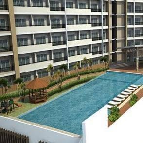 Studio Unit with balcony for rent in Sta Ana Manila near Makati BGC 12,500 a month