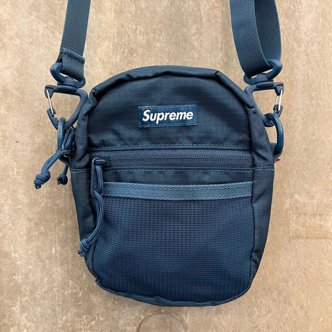 Supreme SS17 shoulder bag Carousell